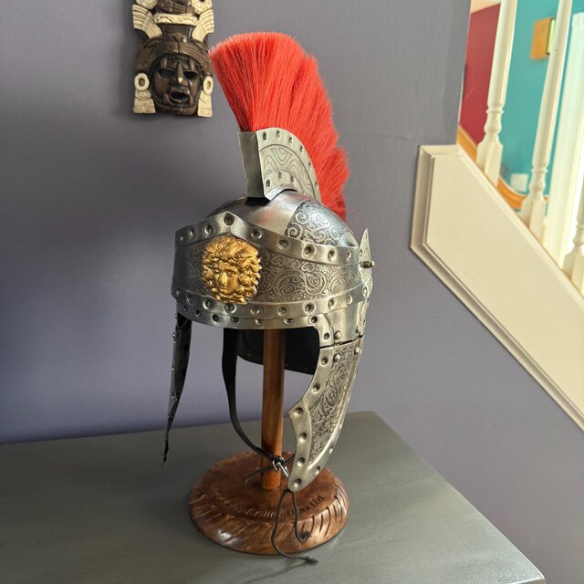 古代ローマヘルメット 置物 中世ローマ百人隊長ヘルメット ローマデザイン彫刻入りヘルメット 木製