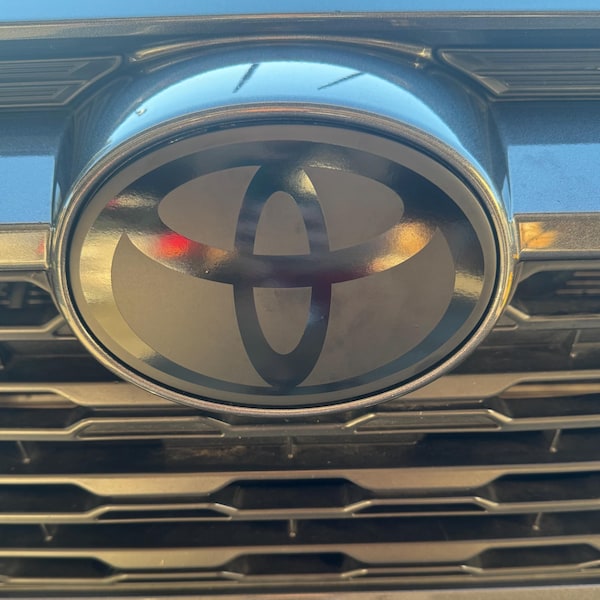 2017 - 2025 Toyota Highlander Front Stealth Emblem Vinyl Overlay Decal ...