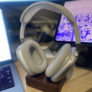 Momar added a photo of their purchase
