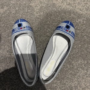 Lindsey added a photo of their purchase