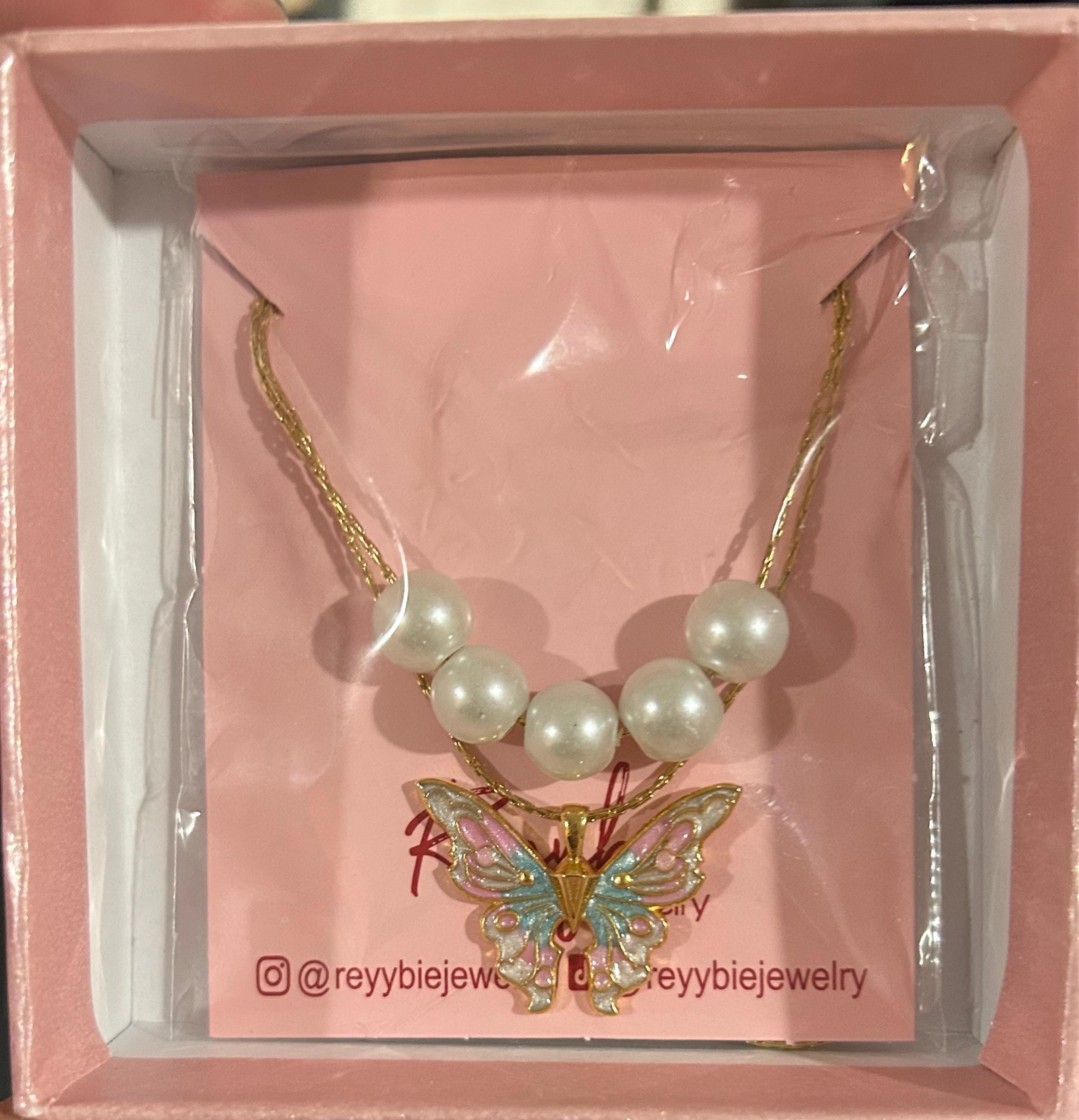 Butterfly Necklace for Fairy Girls, Magical Butterfly Necklace-5 Pearl Necklace- Mariposa Necklace