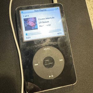 Apple Ipod Video 5th Generation Classic 30GB A1136 W/ New Battery