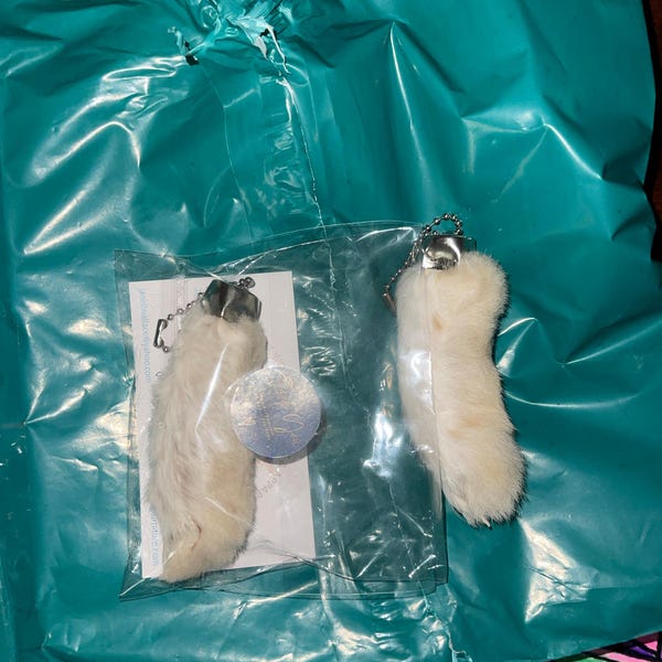 Rabbits Foot Keychain / Real Rabbits Foot / Lucky Rabbits Foot ...