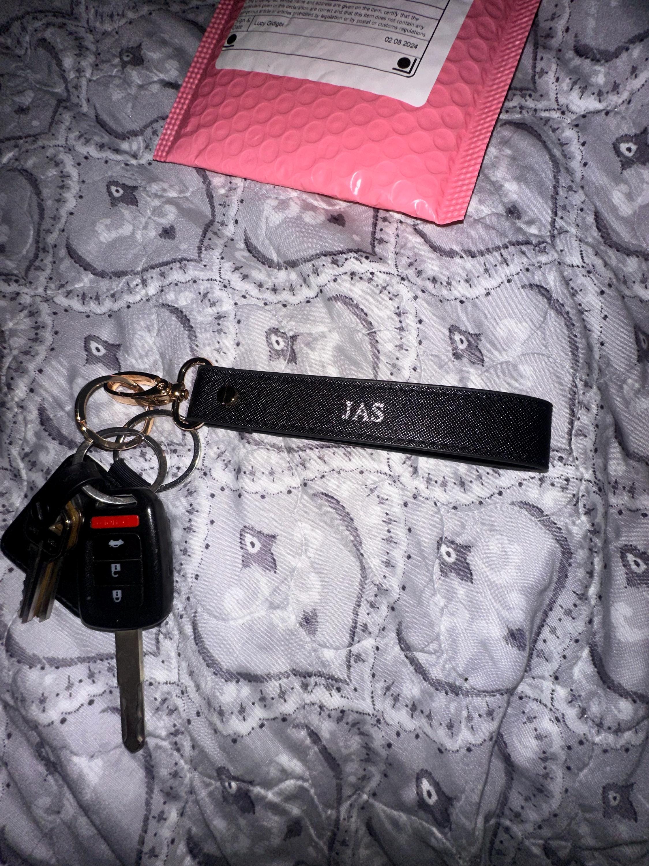 Personalisierter großer Loop-Schlüsselanhänger - Personalisierter Schlüsselring - Armband-Schlüsselanhänger - Taschenanhänger - Autoanhänger - Geschenke für Sie - Gepäckanhänger