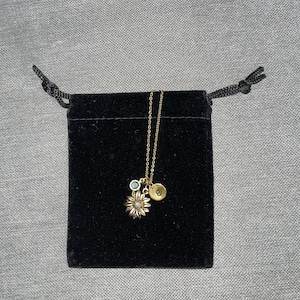 Jordyn added a photo of their purchase