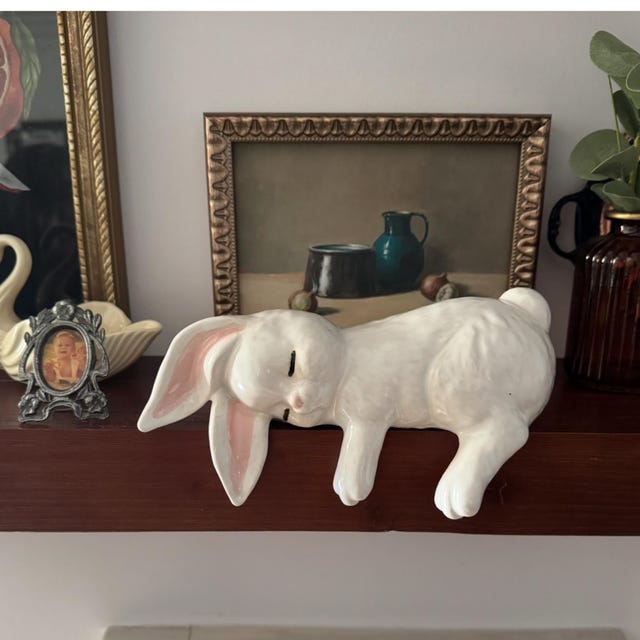 Rabbit出品 Handmade Ceramic Sleeping Bunny: 70s Vibe Stoneware Shelf Sitter