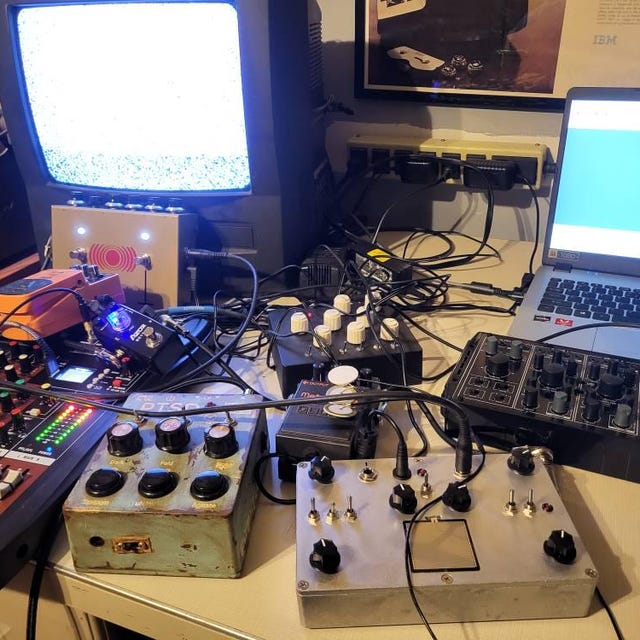 ノイズメーカー　エフェクター　CV-input Particle Smasher Particle Smasher With CV Ins // Noise Device / Synth / Sound