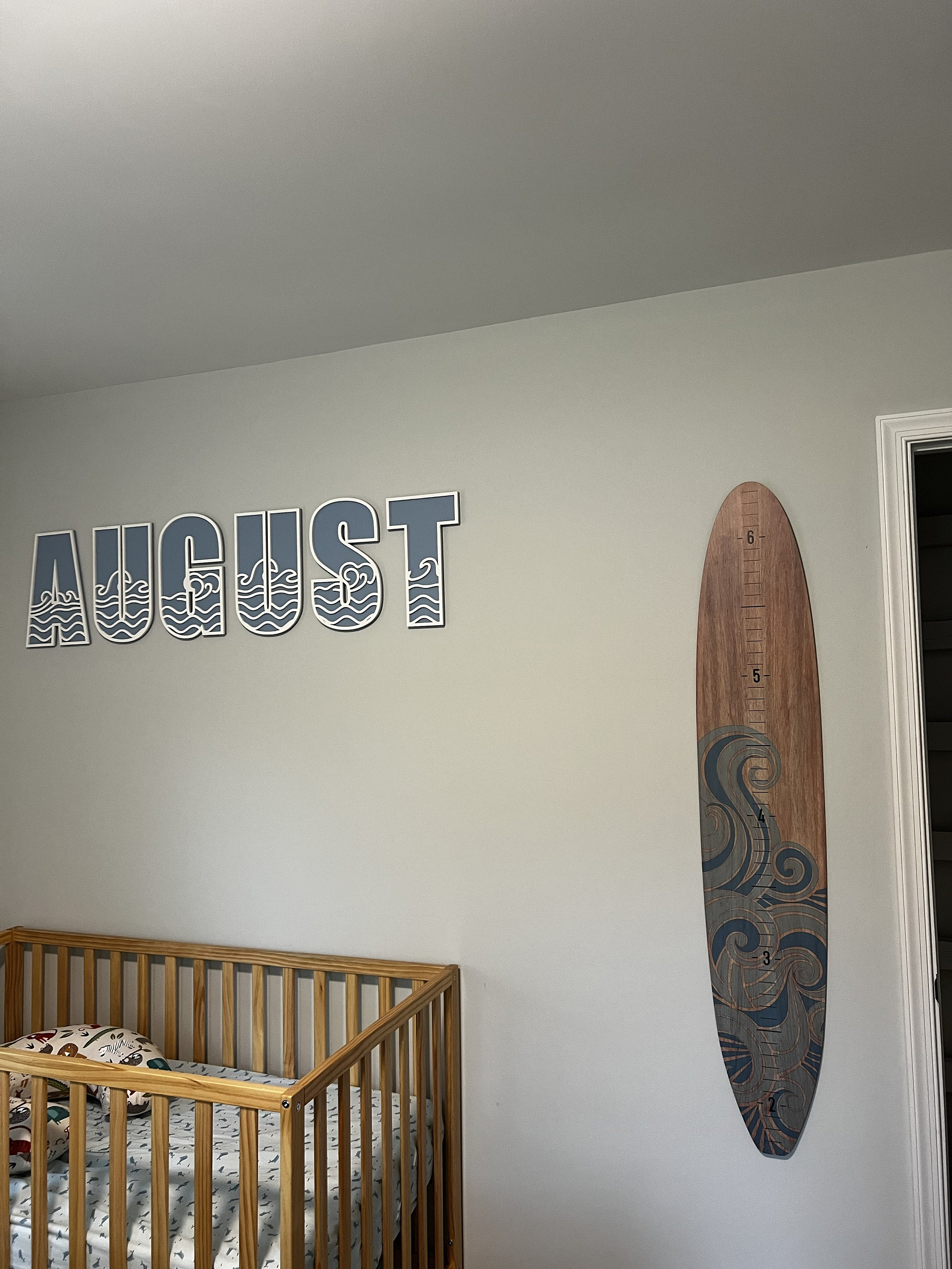 Surfbrett-Wachstumskarte, Holz-Höhentafel, Ozean-Dekor, Kinderzimmer-Dekor, Küsten-Kinderzimmer-Dekor, Surfbrett-Wandkunst, Strand-Themen, Junge, Mädchen, Lineal