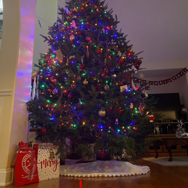 Pom pom christmas tree skirt