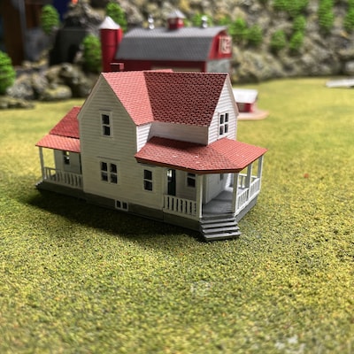 S-Scale Sears Silverdale Kit Home - 1:64 Scale Model House, 1920s Style, Gray Plastic