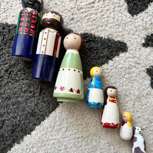 Wooden Peg Dolls DIY Inspired by Little House on the Prairie