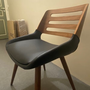 Marie added a photo of their purchase