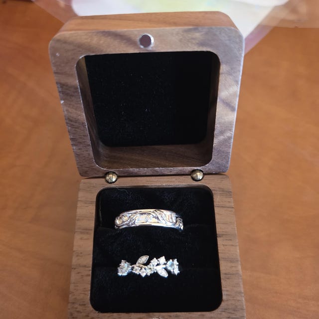 Set Di Anelli Di Coppia Abbinati Di Grano CZ per Lui E Lei Argento