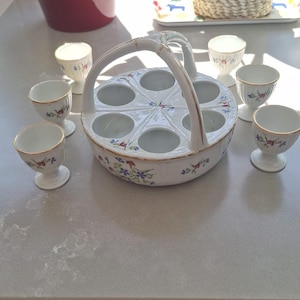 Set of 3 old copper saucepans in different sizes, shabby vintage from France