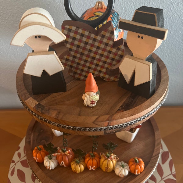Wood Pilgrim Figurines: Black & White Thanksgiving Decor - Etsy