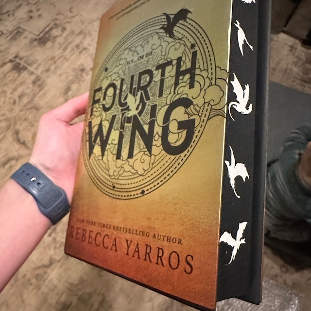 Fourth Wing by Rebecca Yarros Custom Sprayed Edges With White or Golden  Dragons 