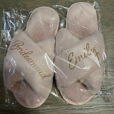 bridesmaid gift slippers