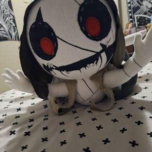 Identity Vのヴィオレッタ ソウルウィーバーハンター ぬいぐるみ 13.7