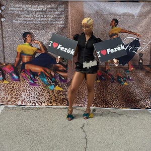 Dahria added a photo of their purchase
