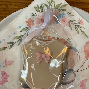 Viktoria added a photo of their purchase