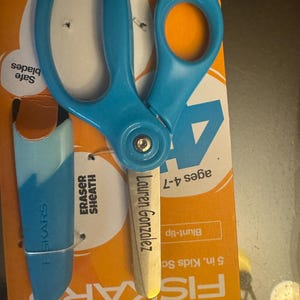 Ivette added a photo of their purchase