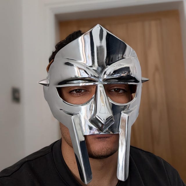 MF DOOMマスク 狂気の悪役 スチールフェイスアーマー 中世の手鍛造