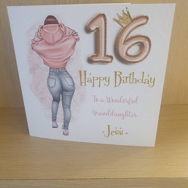 Words 'n' Wishes Geburtstagskarte Zum 16. Geburtstag Für Mädchen – Blumenkuchen-Design Mit Goldfolie & Personalisierungs-Aufklebern