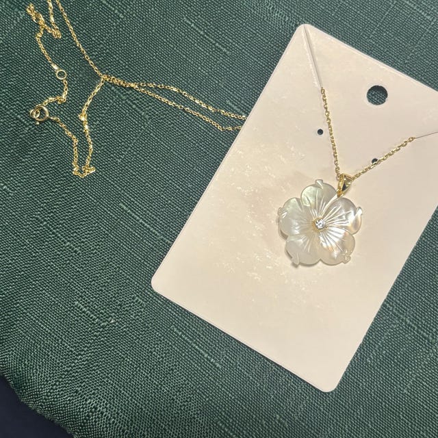 ネックレス・ペンダント [SILVER925] Mother of pearl Flower Egg Chain Necklace Genuine Mother of Pearl Flower Necklace, Flower Necklace