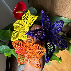 Marshall Island Woven Flower Hairpic by Lauhala Trading - Etsy