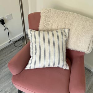 Cream Boucle Filled Scatter 50x50cm