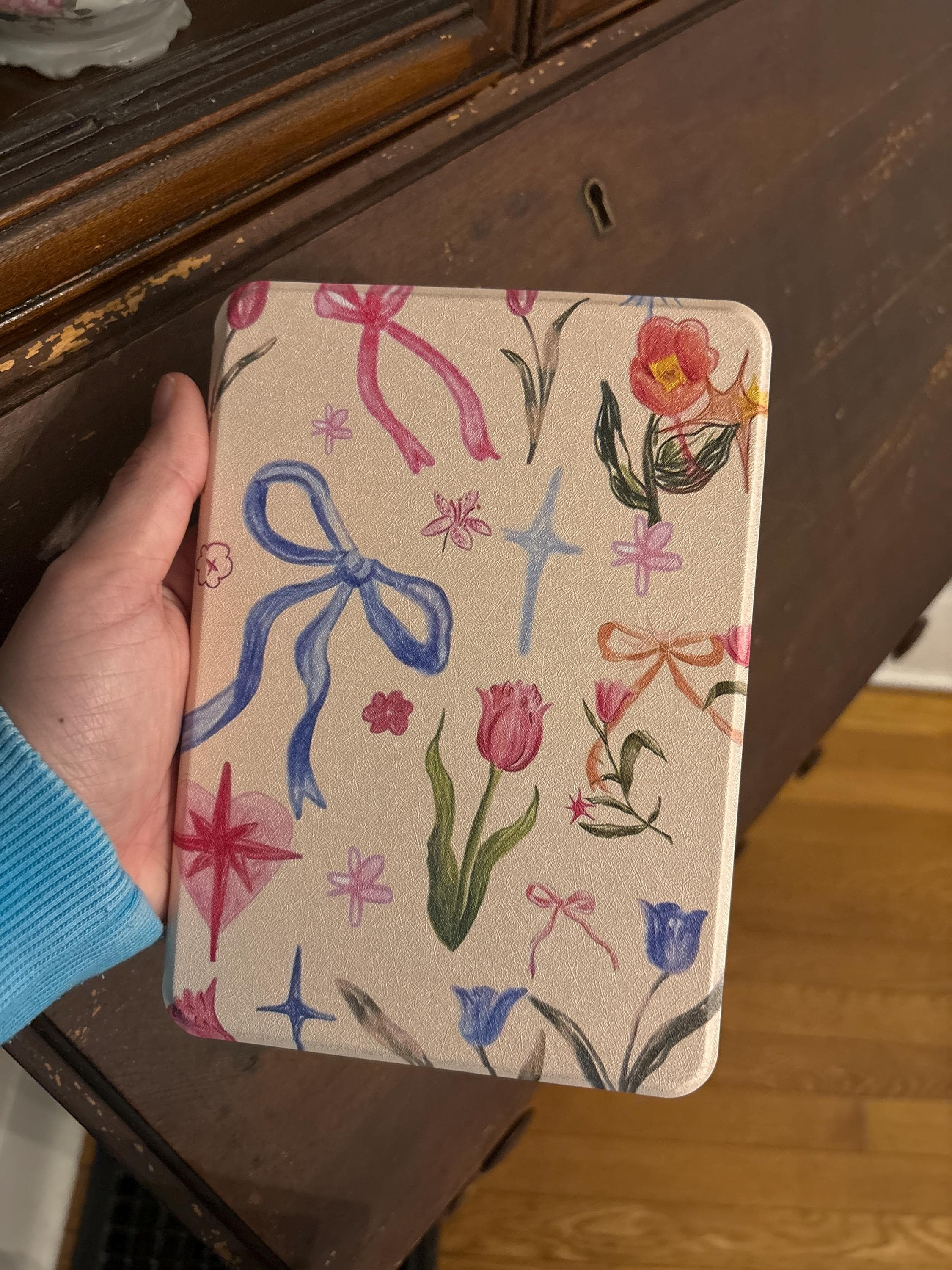 Cute Bowknot Tulip Kindle Case With Hand Strap,kindle 6&#39;&#39;/6.8&#39;&#39;/7&quot; case,Kindle paperwhite 12th/11th/10th case,Kindle 12/11/10,Kindle 2024