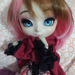 Sarah added a photo of their purchase