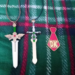 アクリル製ファイアーエムブレム 封印の剣 封印の剣ネックレスまたは