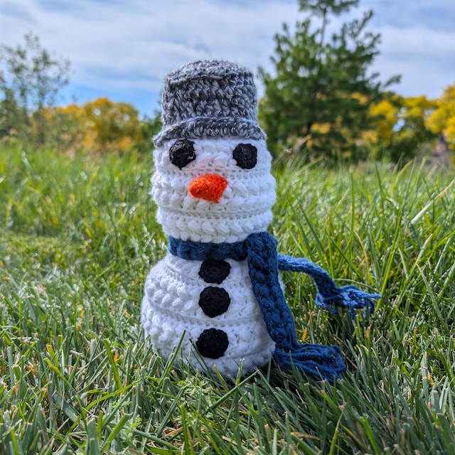 A customer's finished Wheat Stitch Snowman Crochet Pattern
