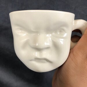 おもしろい顔のマグカップ - あらゆる気分に合うユニークなコーヒー