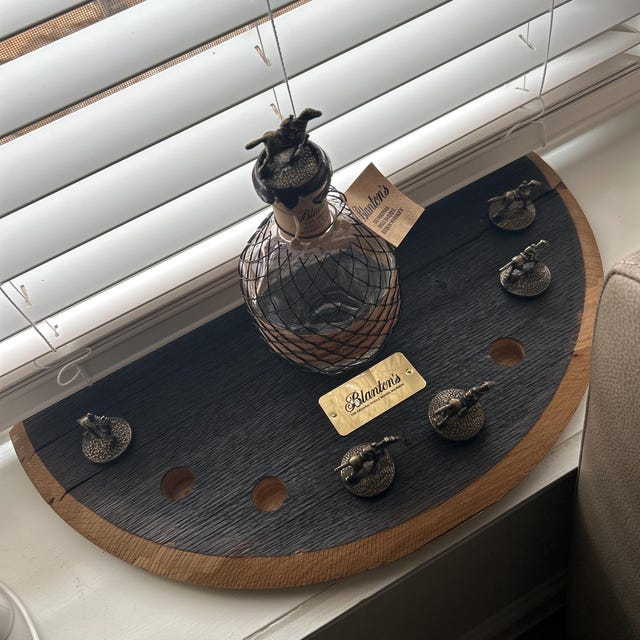 Drapeau De Tonneau à Whisky 1791 TACTICAL TRAPS - Coffre Mural Pour Pistolet - Neuf