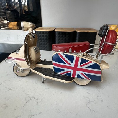 1966 Lambretta 200SX Special Tin Plate Model - Vintage Target Livery, Boxed, Collectible Gift