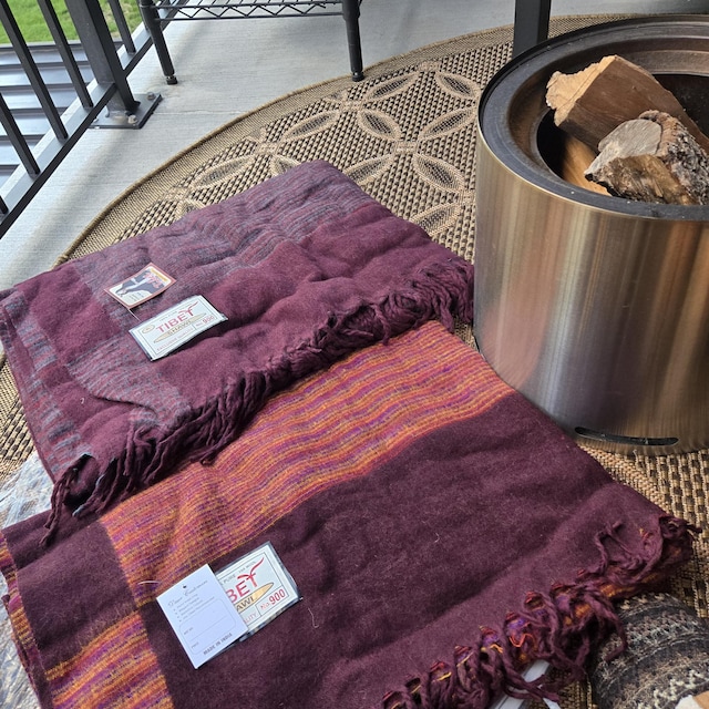 100% Yak Wool Blanket, Kelly Green Color | Handicrafts In Nepal
