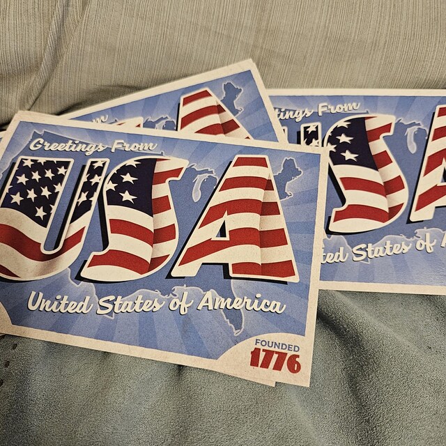 American Greetings Patriotische Geschenktüten – 12 Stück, Rot-weiß-blau, Mittelgroß, Für Feiertage