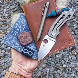 Pascal added a photo of their purchase