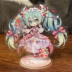 Strawberry Miku - 4