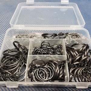 Swpeet 300Pcs Sliver Flat Key Chain Rings Kit, 100Pcs Keychain Rings with  Chain and 100Pcs Jump Ring with 100Pcs Screw Eye Pins Bulk for Jewelry
