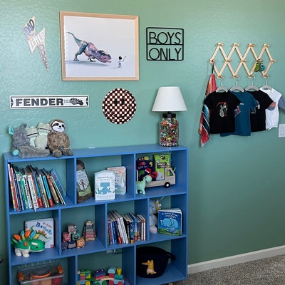 Rad Little Dude Pennant Flag – 15x11 Inch Linen Hanging Banner For Boys Room, Checkerboard Nursery Decor, Cool Retro Gift