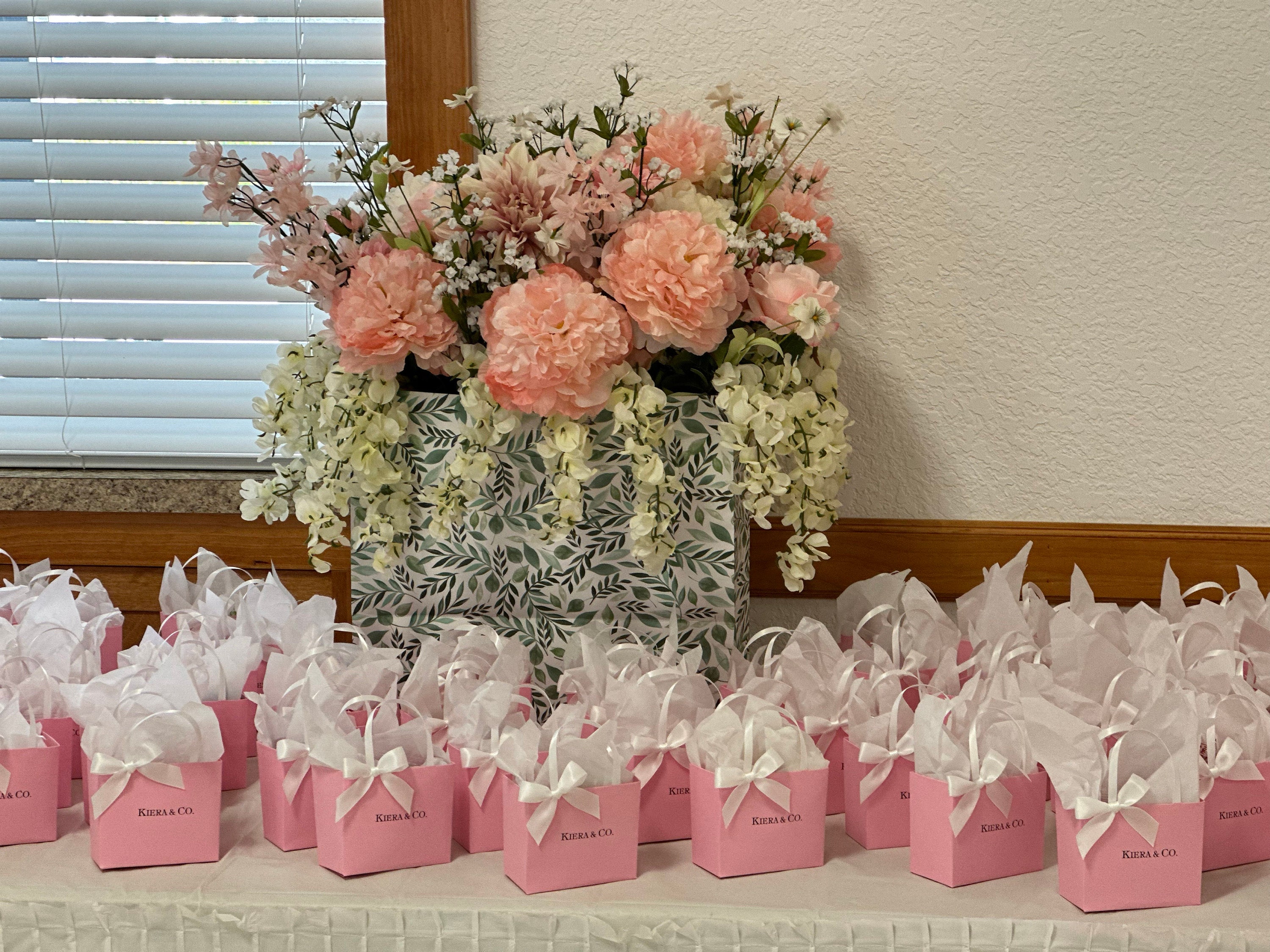 Pink  party favor bags for your baby shower l Bridal Shower l Baptism