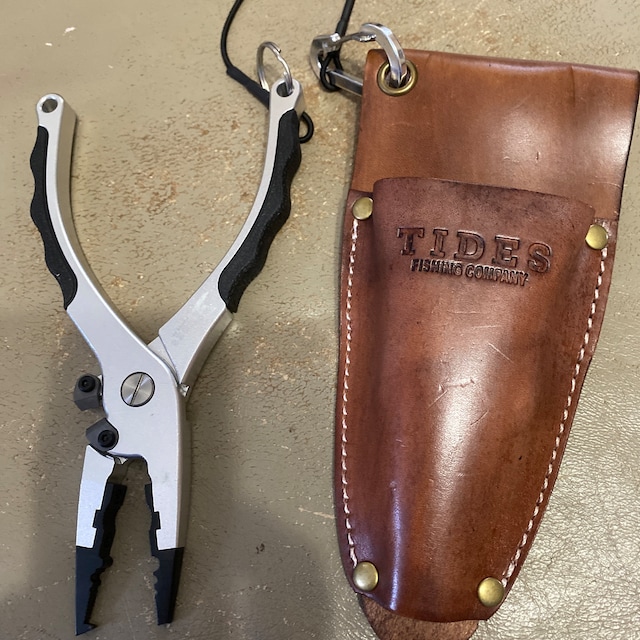 Tides Fishing Pliers With Leather Sheath 