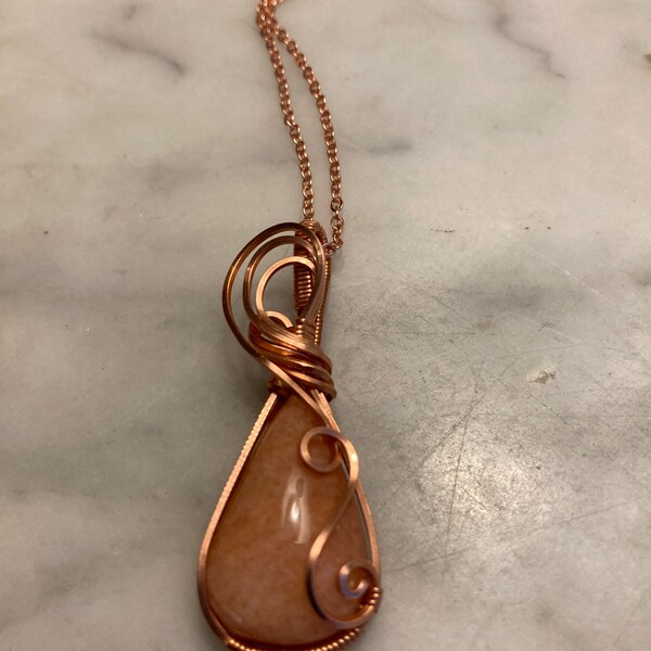 Teardrop Lion's Paw Pendant main image 1