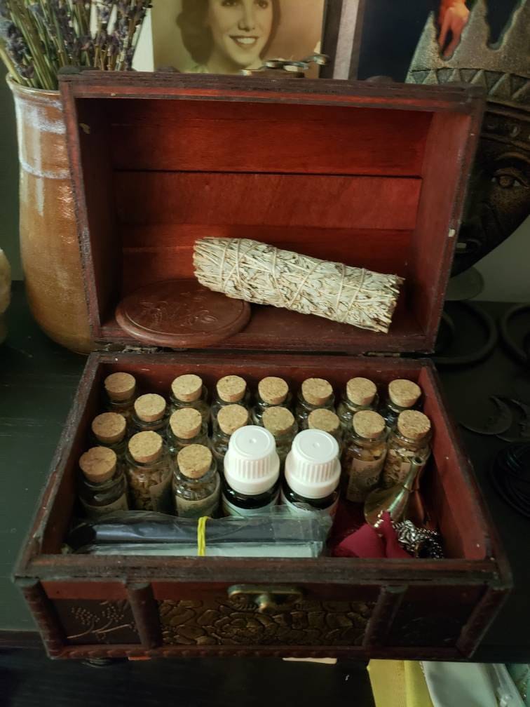 Witchcraft Kit, Apothecary kit Box with Wiccan Supplies, Witch Supplies Starter Kit, Altar Supplies for Witches