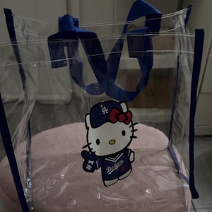 Dalila added a photo of their purchase