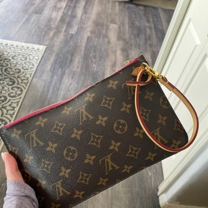 Louis Vuitton Neverfull Pochette Wristlet – dejavuconsignmentwesterly