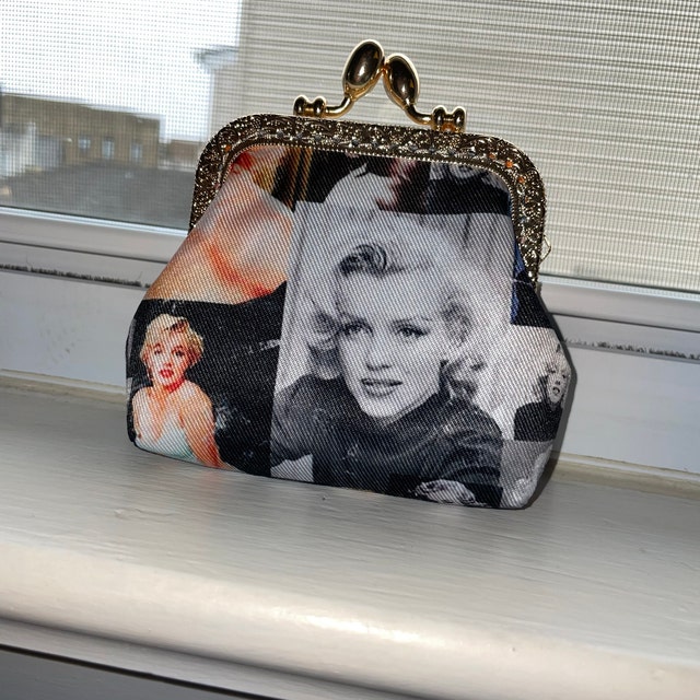 Marilyn Monroe Print Design Square Coin Purse Wallet with Kiss